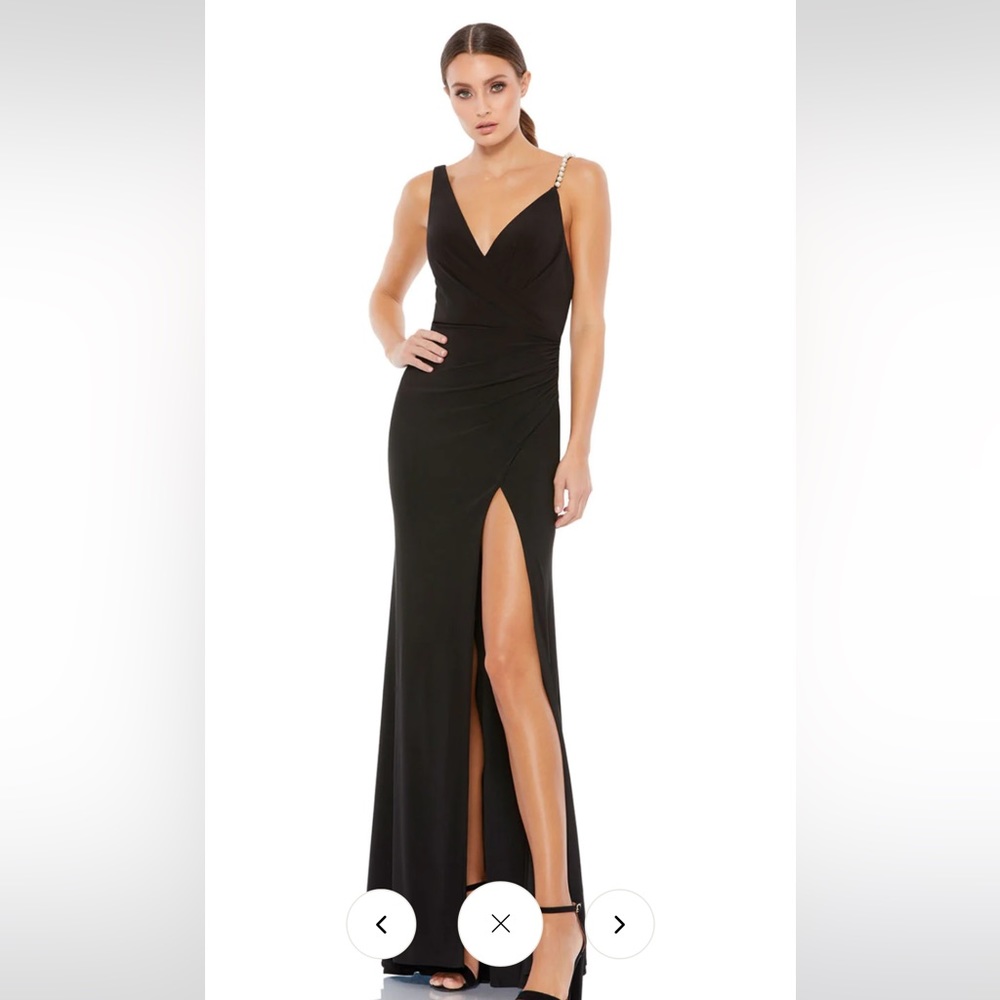 MAC DUGGAL Pearl strap gown NWOT